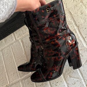 Tory Burch Stylish Women's Patent Leather Ankle Boots